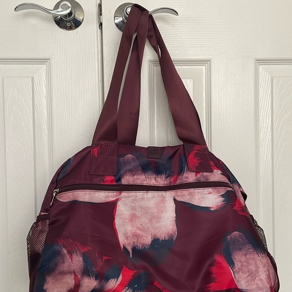 Joy Lab Women's Bag (Yoga strap on bottom)